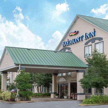 Baymont By Wyndham Jonesboro Hotel Bagian luar foto