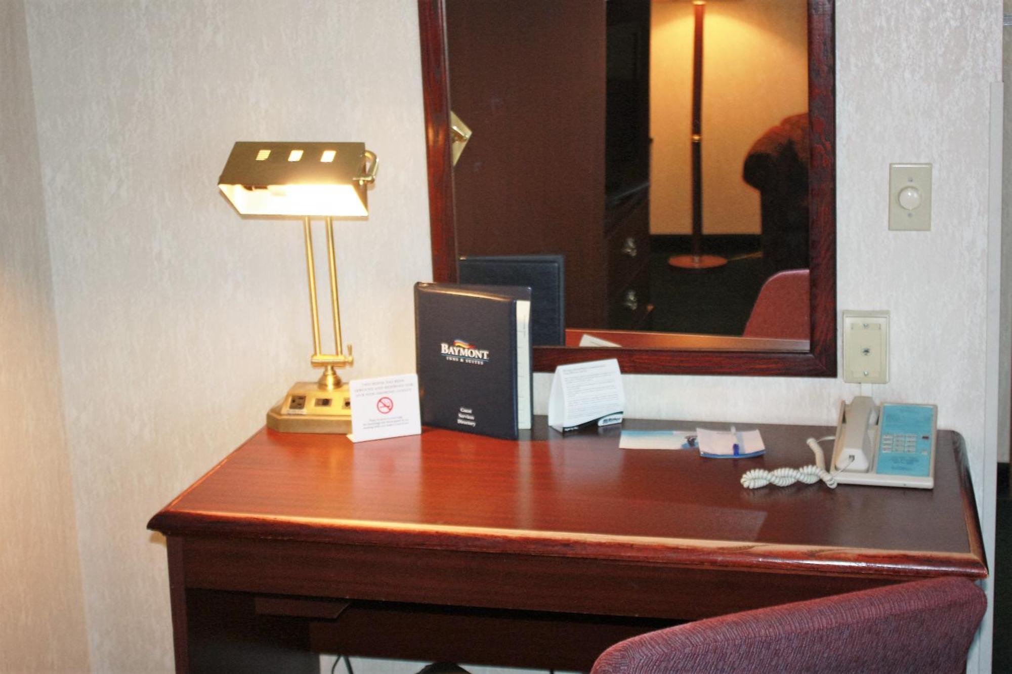 Baymont By Wyndham Jonesboro Hotel Ruang foto