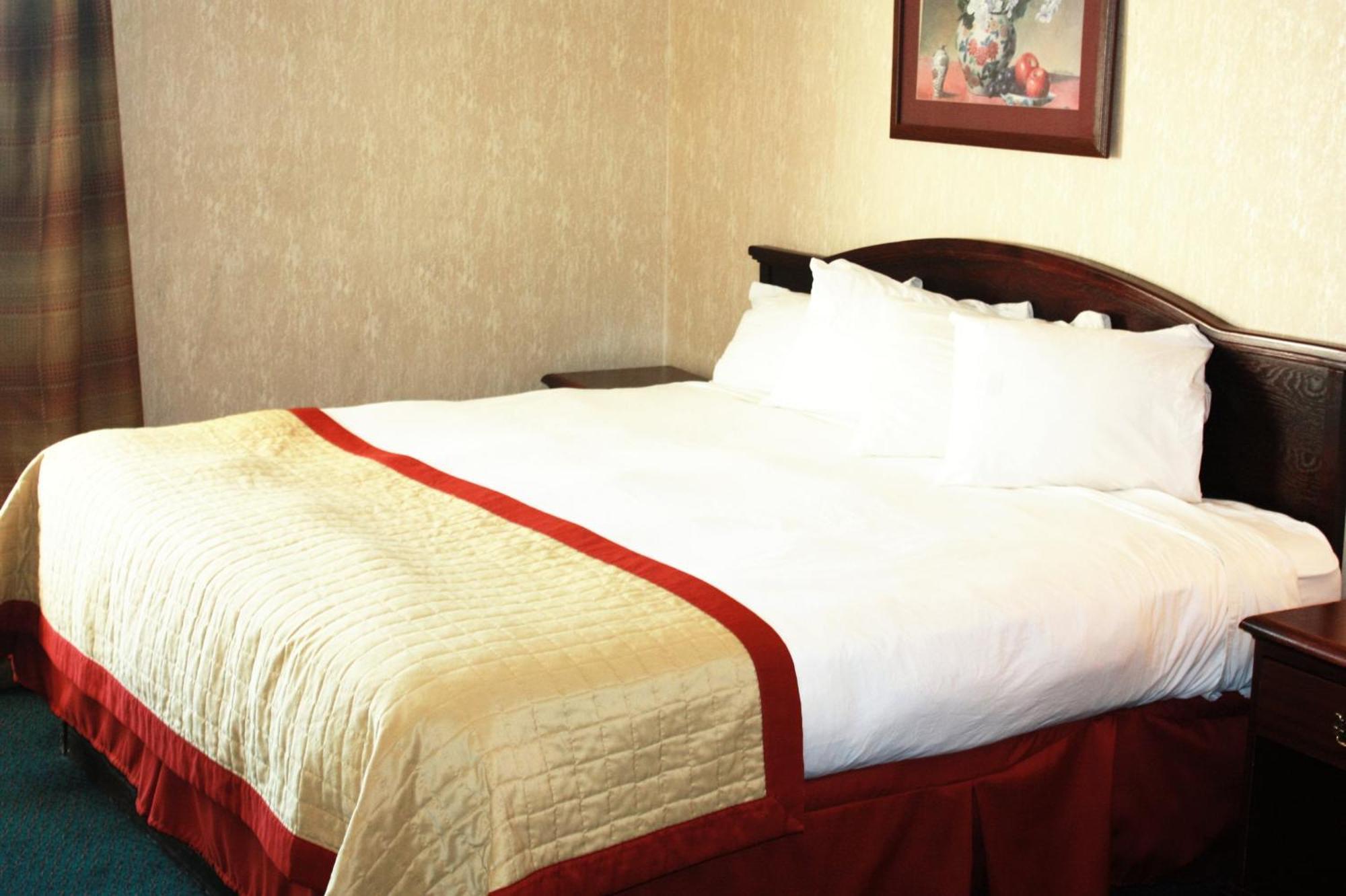Baymont By Wyndham Jonesboro Hotel Ruang foto